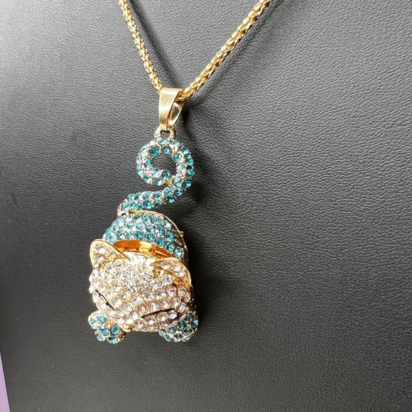 Betsey Johnson Kitty Cat Movable Crystal Jeweled Necklace In Blue and Gold - Picture 5 of 11